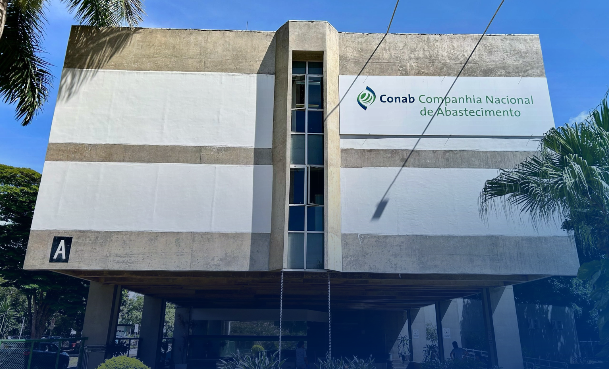 Concurso Conab 2025: Edital publicado com 400 vagas e salários de até R$ 8 mil