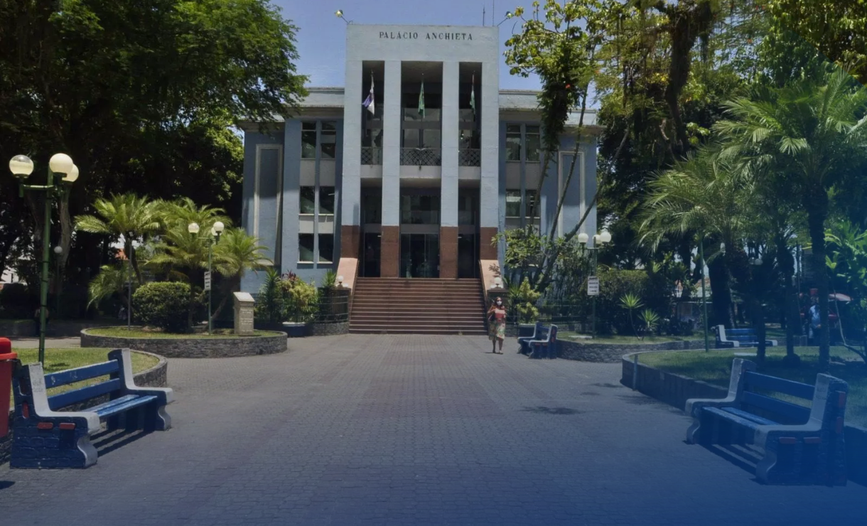 Justiça suspende concurso com 1.500 vagas para professor em Magé após ação do MPRJ