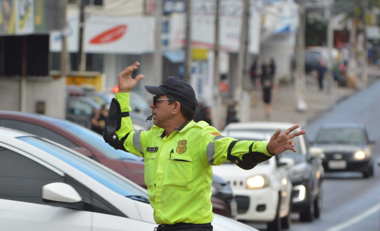 Prefeitura de Natal anuncia concurso STTU com 120 vagas para agente de mobilidade
