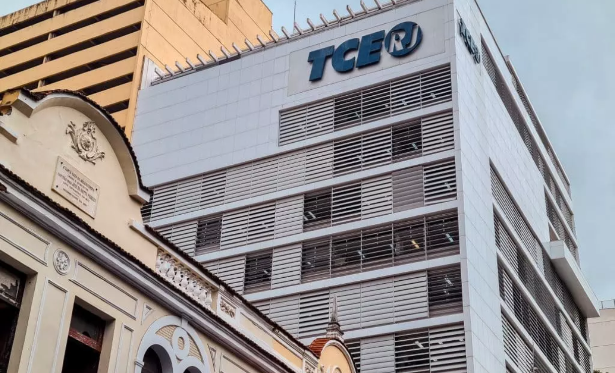 Concurso TCE RJ para auditor: Contrato com banca IBFC é rescindido e edital pode atrasar
