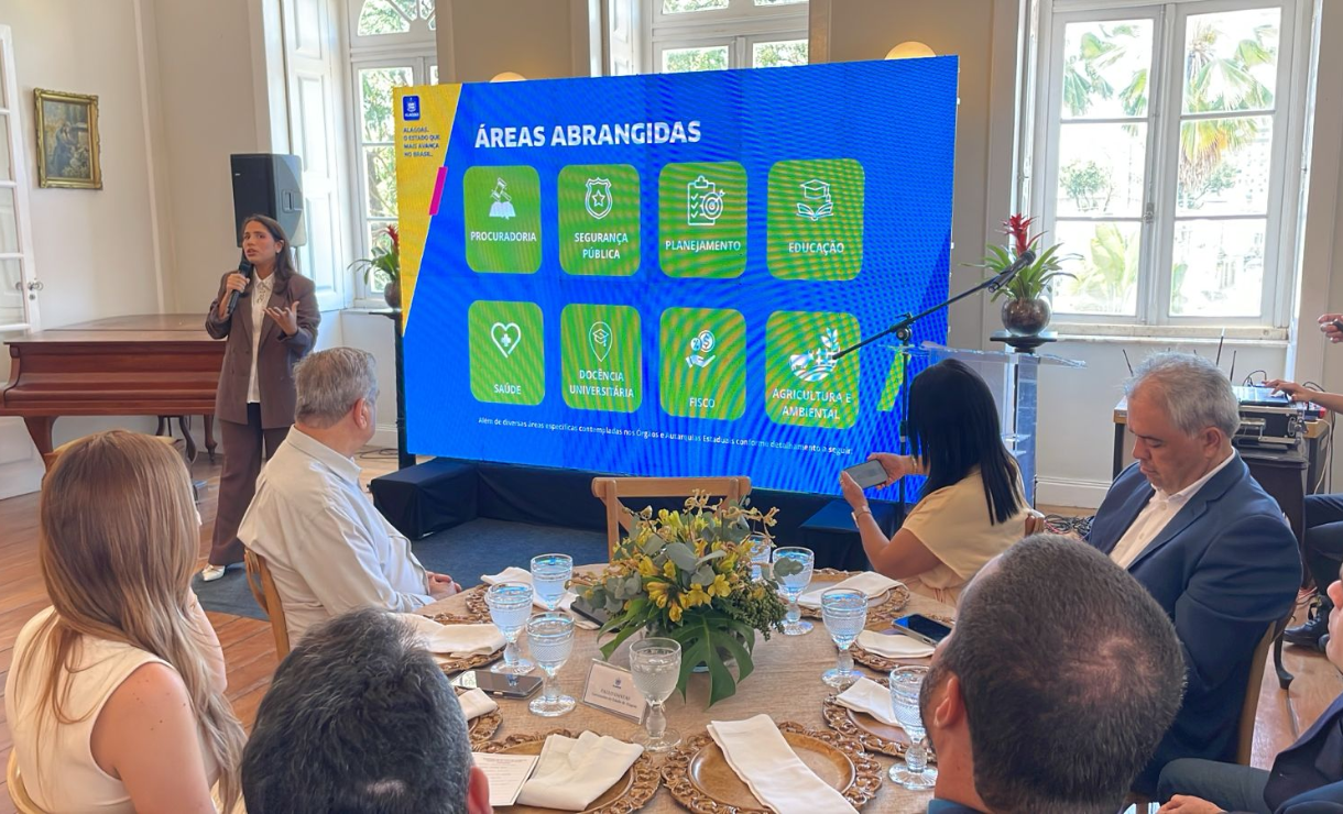 Governo de Alagoas anuncia concurso público com mais de 11 mil vagas; saiba mais!