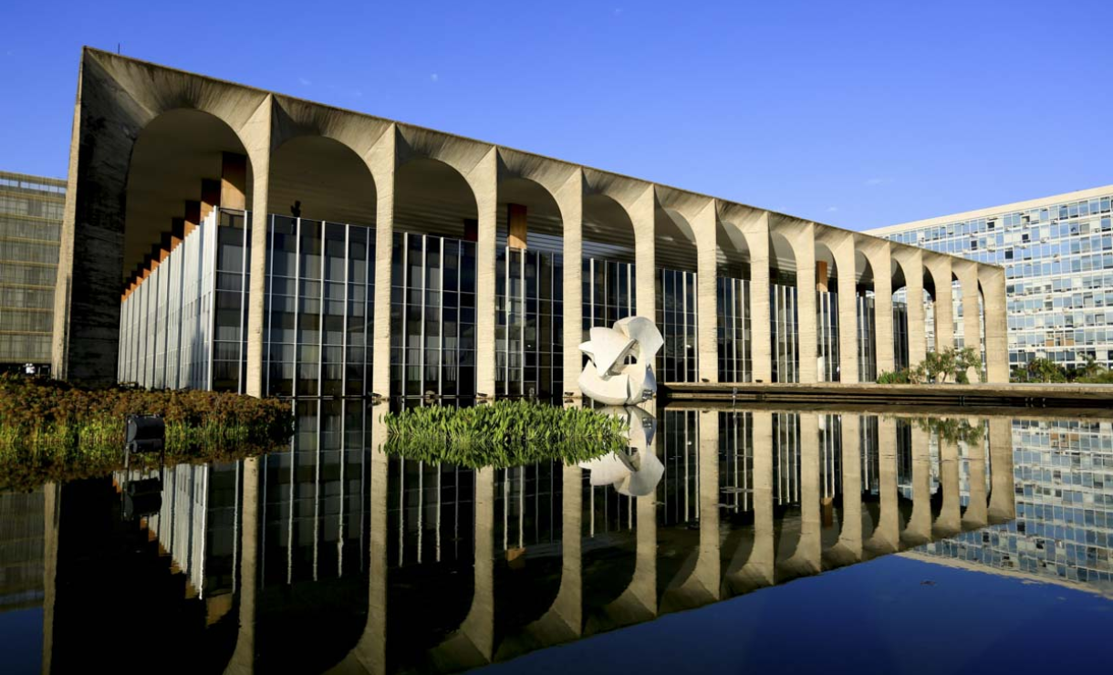 Itamaraty divulga resultados provisórios do concurso para diplomata