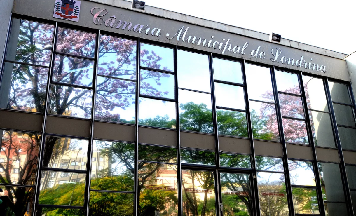 Câmara Municipal de Londrina abre concurso público com salários de até R$ 10 mil